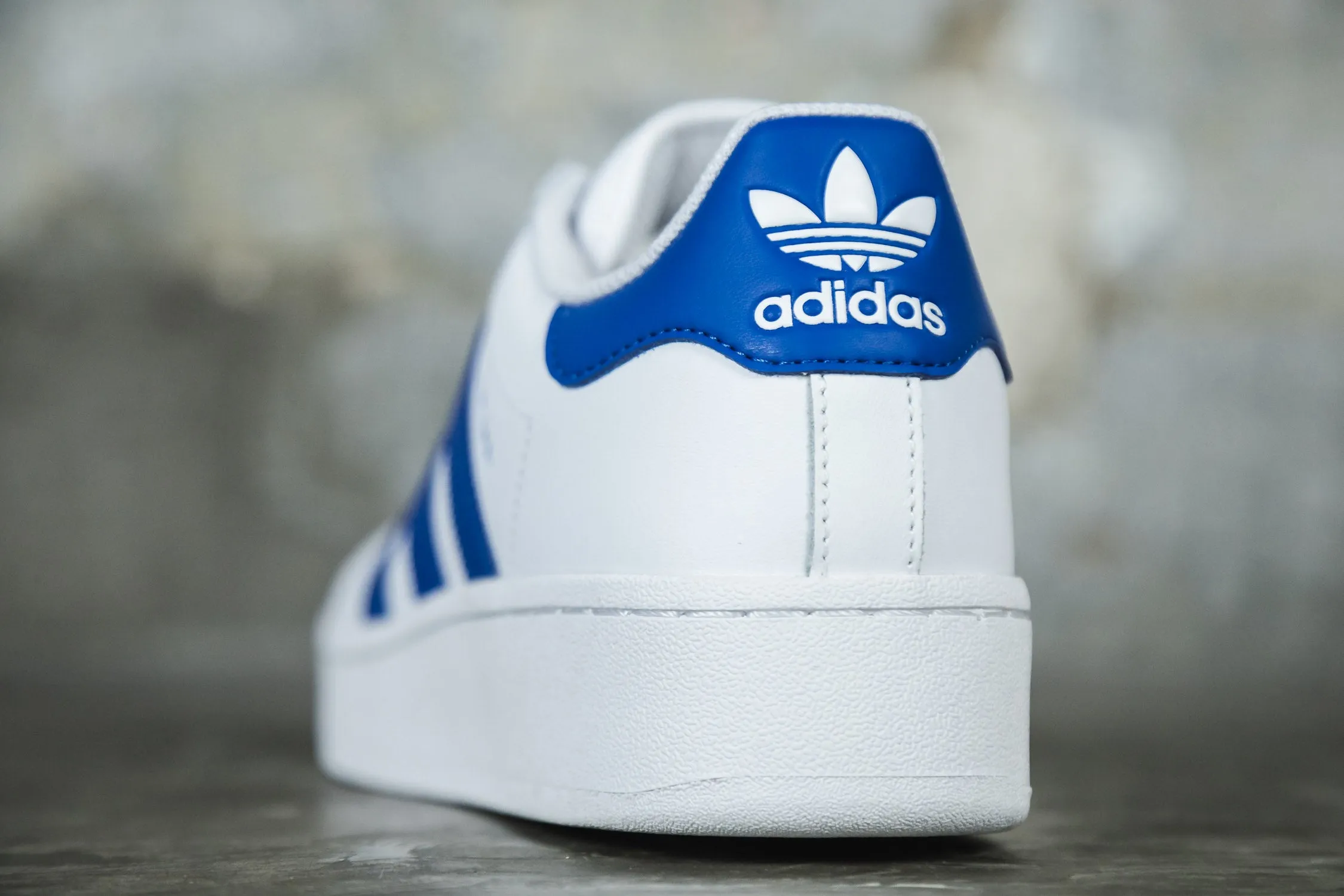 adidas Superstar XLG