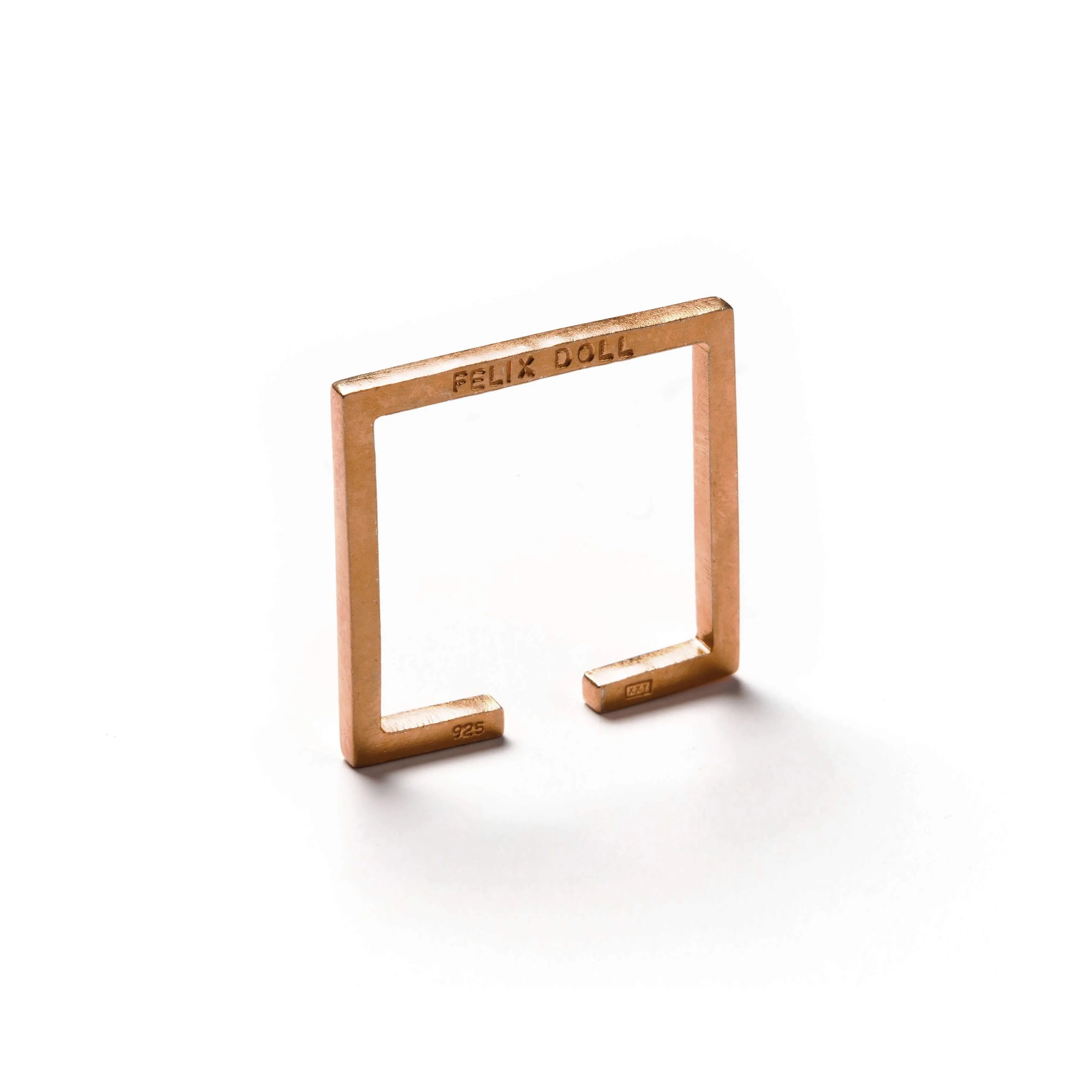 B 216 - Slim Square Ring